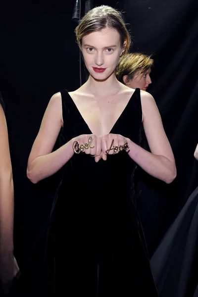 Look 24